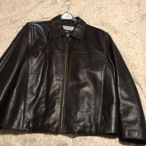 Men’s brown leather jacket